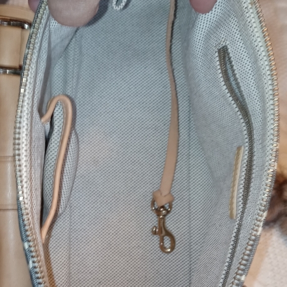 Dooney & Bourke 1975 - Picture 5 of 5